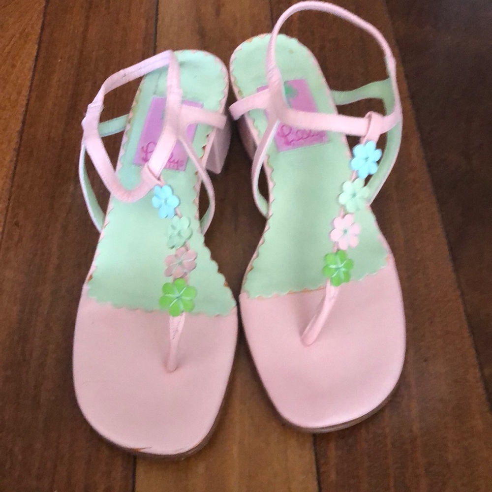 Lilly Pulitzer pink sandals with flower T strap size 6.5 - worn a few times